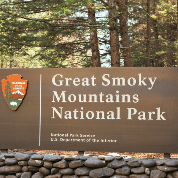 Picture of national park sign leading you to Smoky Mountain adventures.