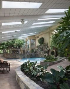 The pool at a hotel to relax in on a fall vacation in Tennessee.